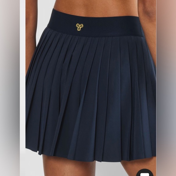 TNA aritzia movetech tennis skort - Picture 2 of 5